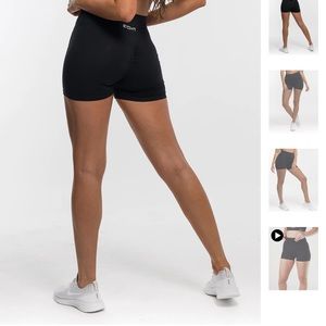 NWT ECHT Scrunch Shorts